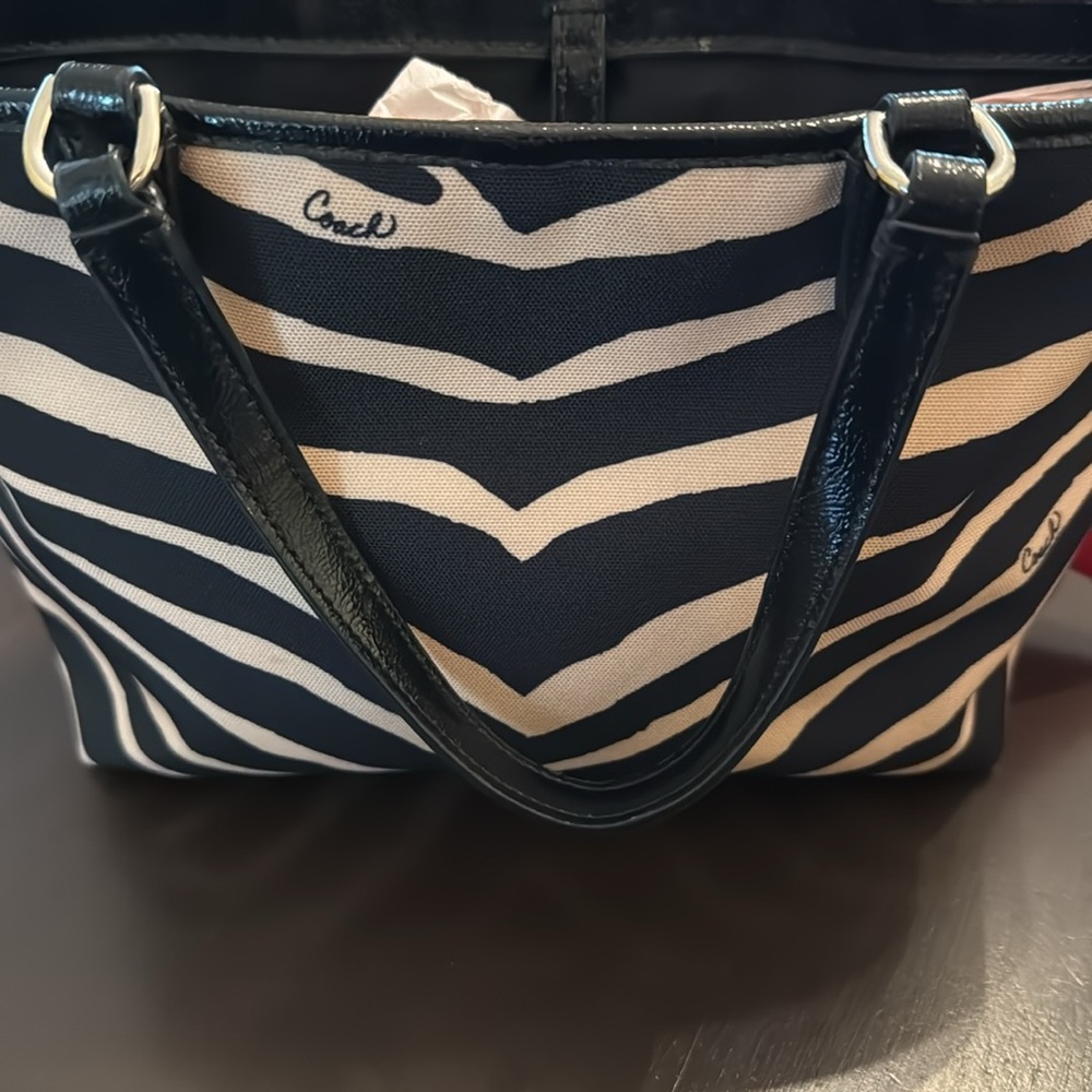 Coach Zebra Bag - Picture 13 of 16